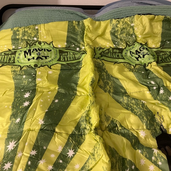 Very unique Magic Hat Brewing Company sleeping bag - Picture 9 of 11